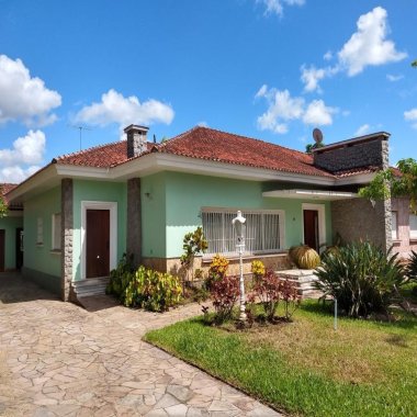 Casa 8 quartos para Locação Anual no bairro Centro em Campo Bom